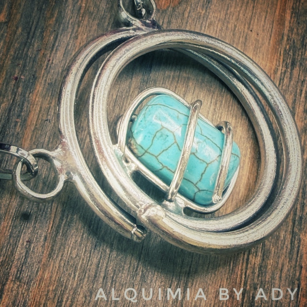 Western Heirloom Chunky + Silver + TURQUOISE gemstone necklace - Picture 2 of 3